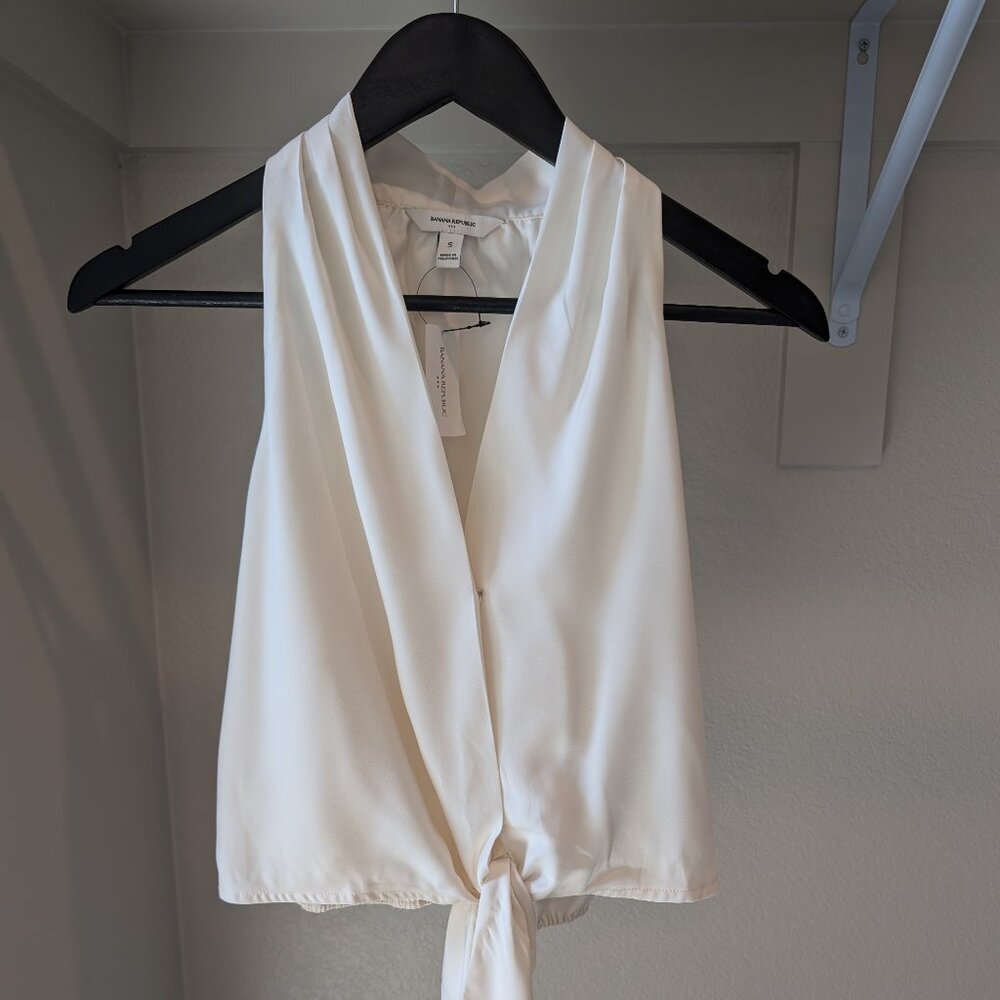 Banana Republic Tie Front Crop Top